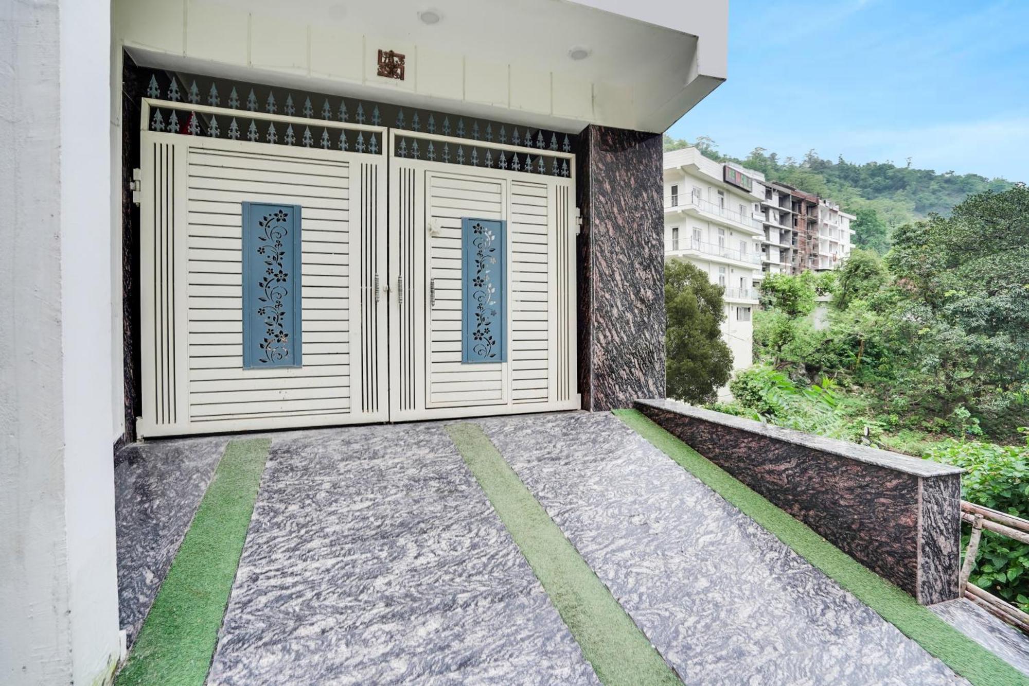 Super Townhouse Tapovan エクステリア 写真
