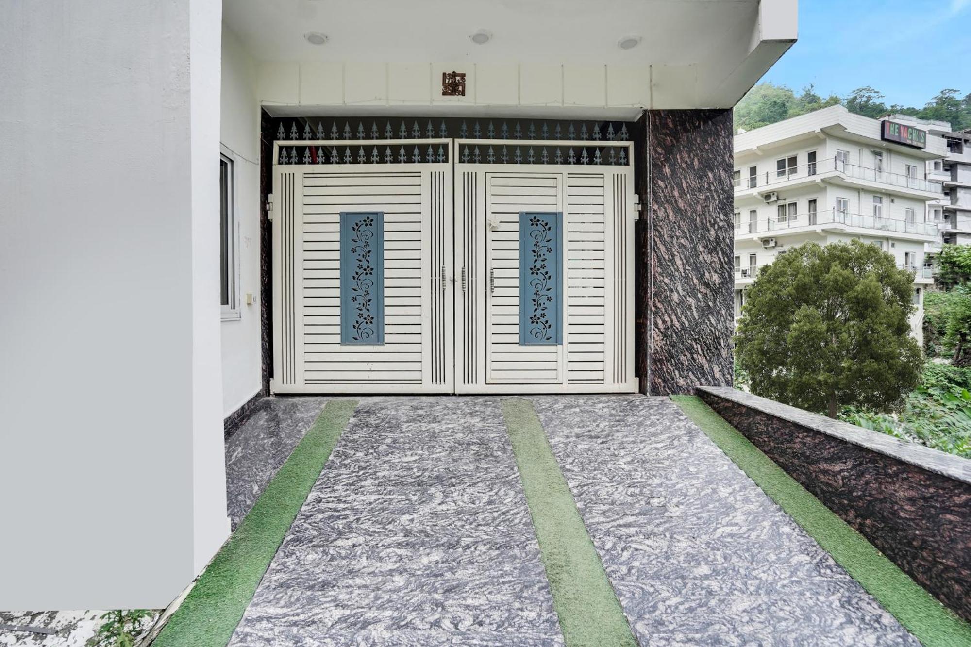 Super Townhouse Tapovan エクステリア 写真